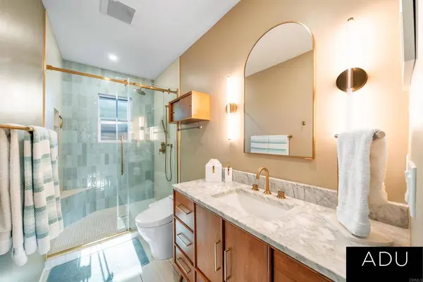 1920 Bernardo AVE, Escondido, CA 92025