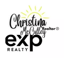 Christina McCulley, Realor