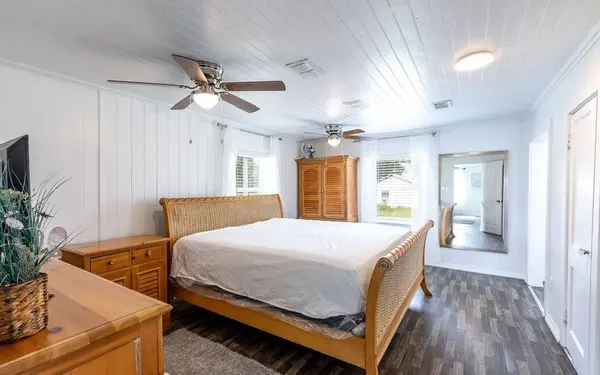15671 BEACH RD, Perry, FL 32348
