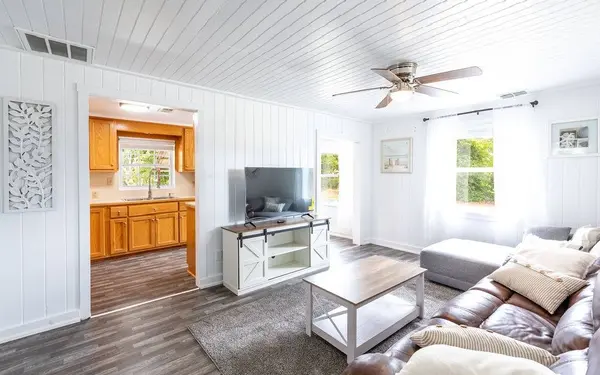 15671 BEACH RD, Perry, FL 32348