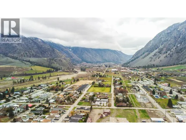 703 9TH Avenue, Keremeos, BC V0X1N3