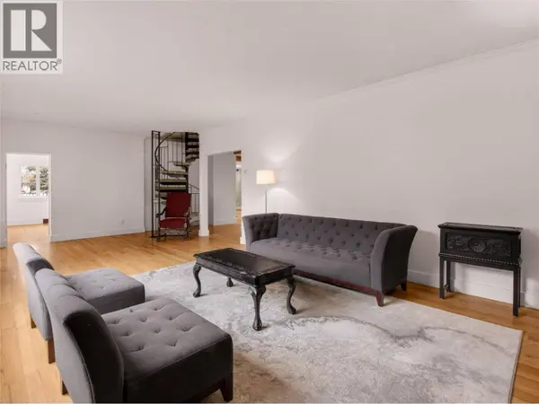 410 Upper Bench Road N, Penticton, BC V2A8T4