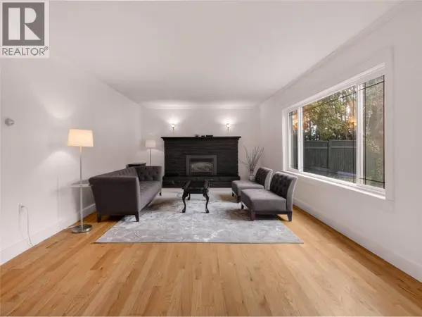 410 Upper Bench Road N, Penticton, BC V2A8T4
