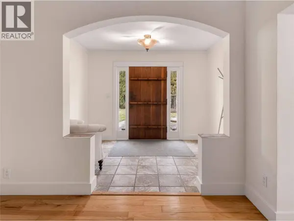 410 Upper Bench Road N, Penticton, BC V2A8T4