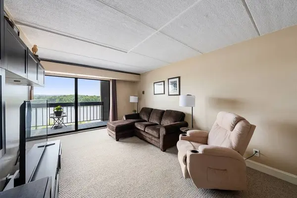 1500 Worcester Road #624, Framingham, MA 01702