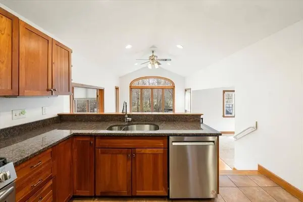 28 Barnesdale Road, Natick, MA 01760