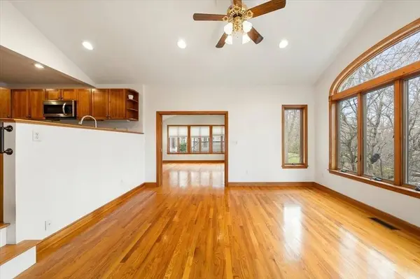 28 Barnesdale Road, Natick, MA 01760