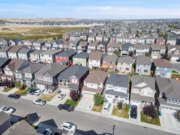 418 Windrow Common SW, Airdrie, AB T4B 4K2