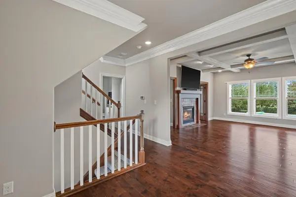N63W13412 Hummingbird Way, Menomonee Falls, WI 53051-8328