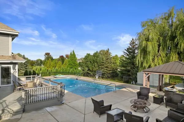 N63W13412 Hummingbird Way, Menomonee Falls, WI 53051-8328