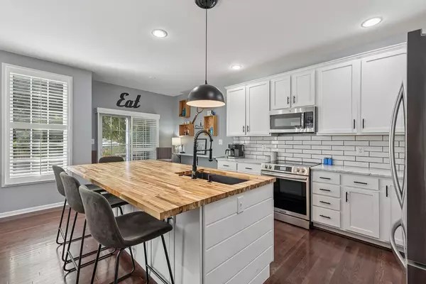 Purcellville, VA 20132-3572,203 Cenning Ter