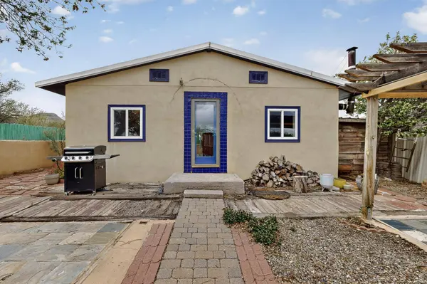 704 ELM ST, Magdalena, NM 87825