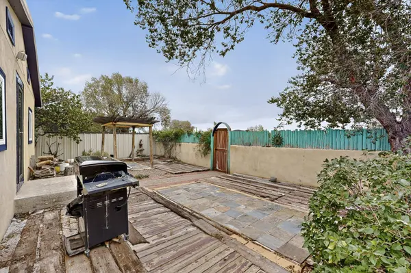 704 ELM ST, Magdalena, NM 87825