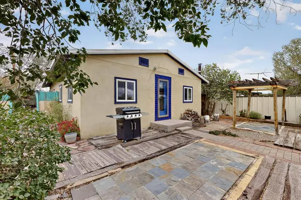 704 ELM ST, Magdalena, NM 87825