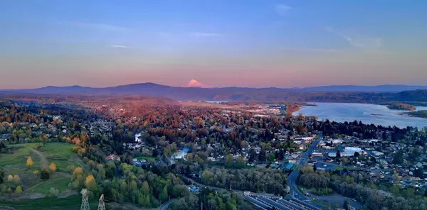 Clark County Real Estate Market Update: Why Homes Are Getting Attention but Not Selling
