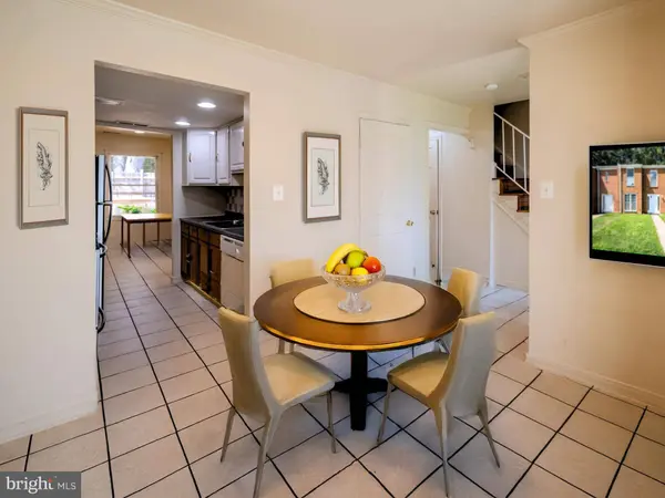 10 OAK DR, Stafford, VA 22554