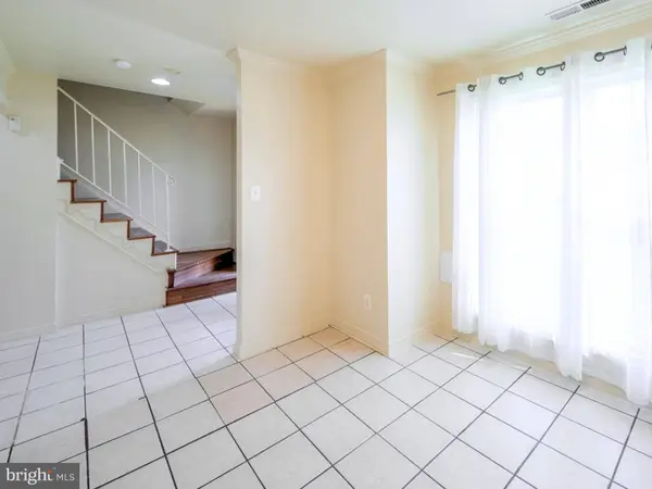 10 OAK DR, Stafford, VA 22554