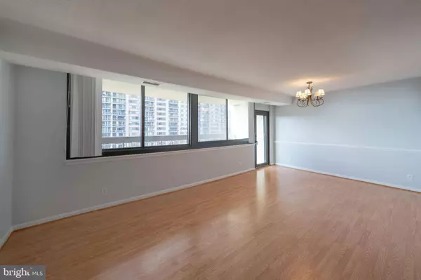 5501 SEMINARY RD #1113S, Falls Church, VA 22041