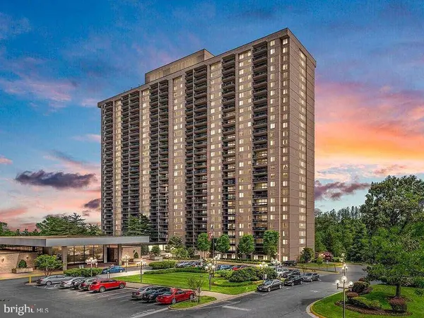 3705 S GEORGE MASON DR #1718S, Falls Church, VA 22041