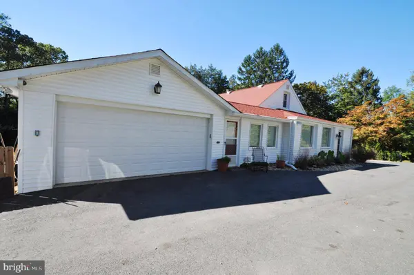 3533 WOODBURN RD, Annandale, VA 22003