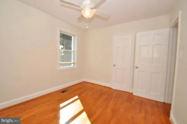 3533 WOODBURN RD, Annandale, VA 22003