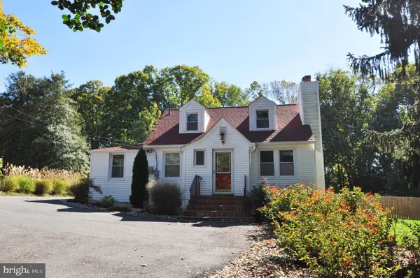 3533 WOODBURN RD, Annandale, VA 22003