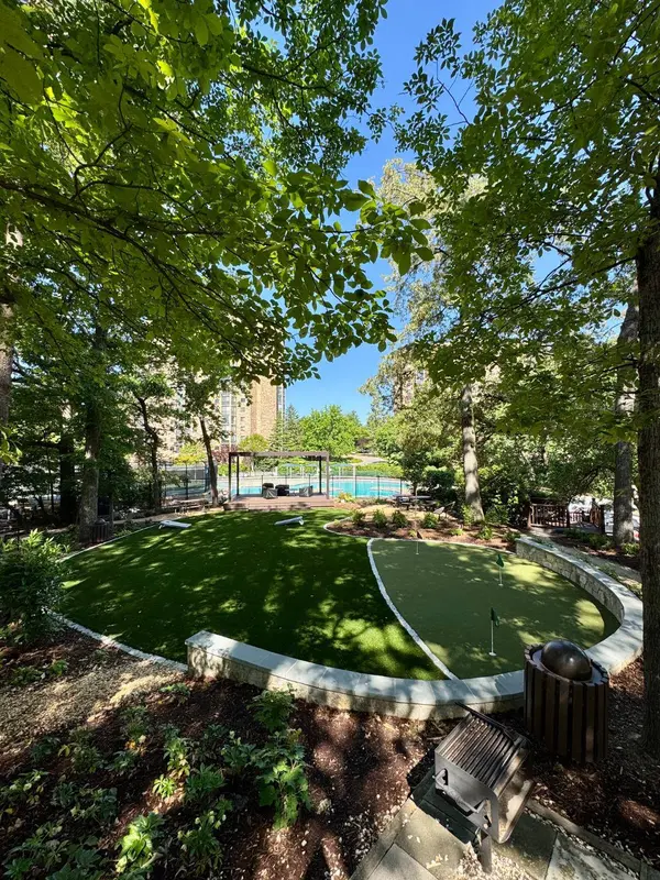 5903 MOUNT EAGLE DR #1110, Alexandria, VA 22303