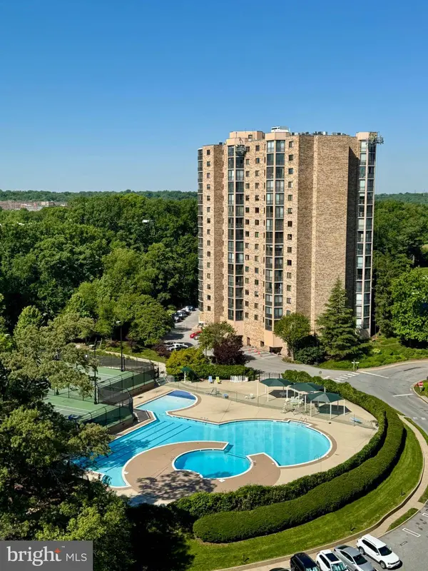 5903 MOUNT EAGLE DR #1110, Alexandria, VA 22303