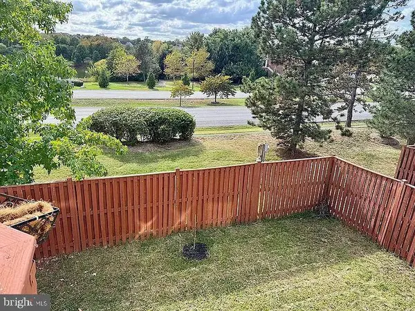 21095 MOSSY GLEN TER, Ashburn, VA 20147
