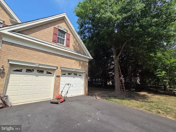 15814 DUNBARS SAWMILL DR, Haymarket, VA 20169