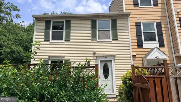 40 WHITECHURCH CT