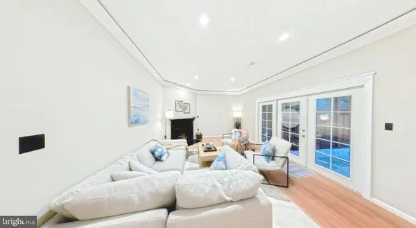 5473 MIDDLEBOURNE LN, Centreville, VA 20120