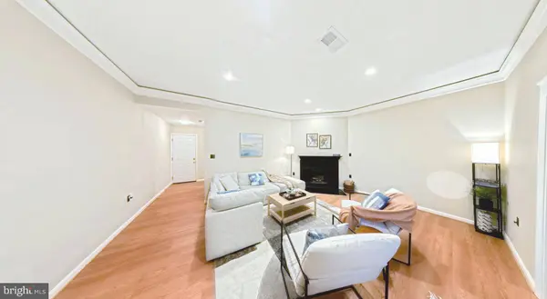 5473 MIDDLEBOURNE LN, Centreville, VA 20120