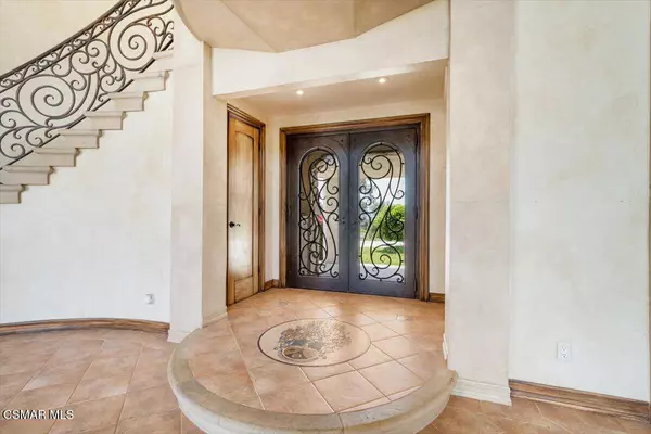 8445 Roseland Avenue, Moorpark, CA 93021