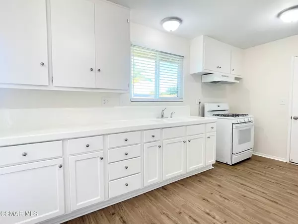 1596 Casarin Avenue, Simi Valley, CA 93065