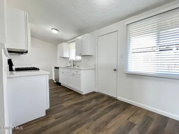 1070 Dennis Avenue, Simi Valley, CA 93065