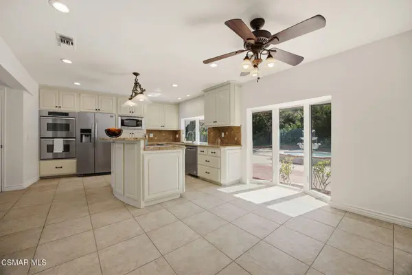 68 La Paz Court, Simi Valley, CA 93065