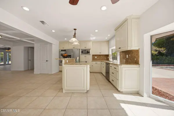 68 La Paz Court, Simi Valley, CA 93065