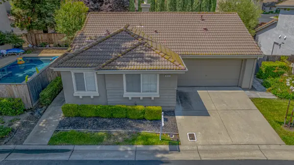 3669 Whispering Creek Cir, Stockton, CA 95219-2324