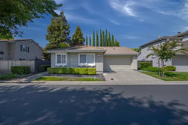 3669 Whispering Creek Cir, Stockton, CA 95219-2324