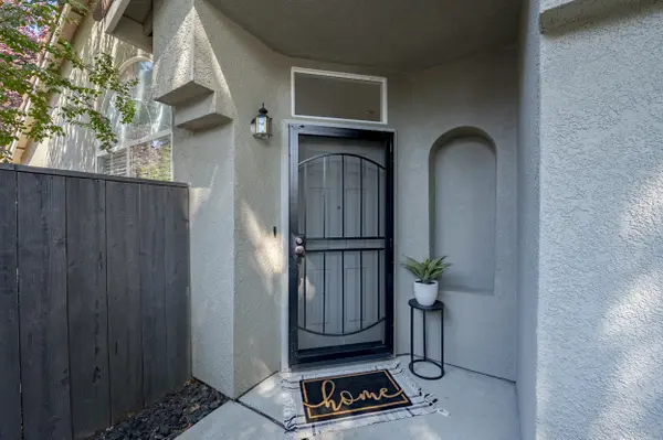 3669 Whispering Creek Cir, Stockton, CA 95219-2324
