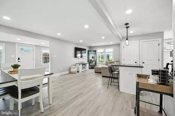 1234 LINCOLN AVE, West Deptford, NJ 08096