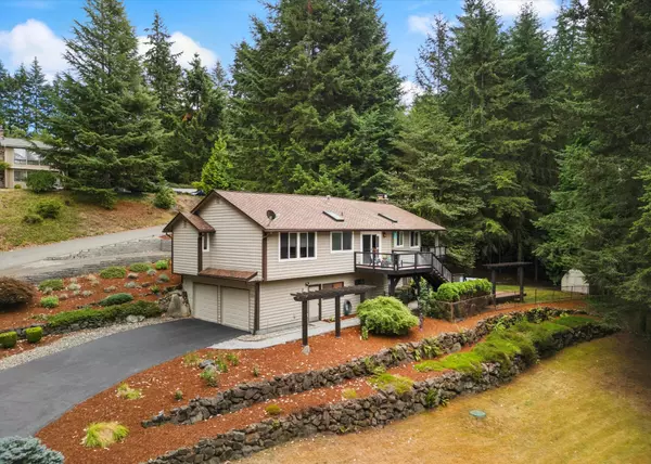 A large home for sale in Kitsap County Washington