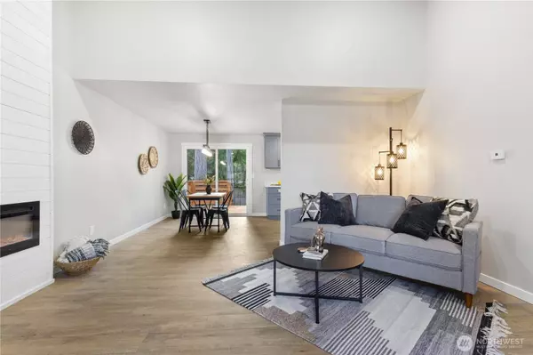 3990 SE Cameron PL, Port Orchard, WA 98366