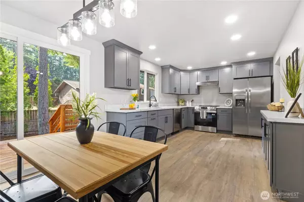 3990 SE Cameron PL, Port Orchard, WA 98366