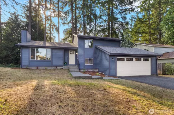 3990 SE Cameron PL, Port Orchard, WA 98366