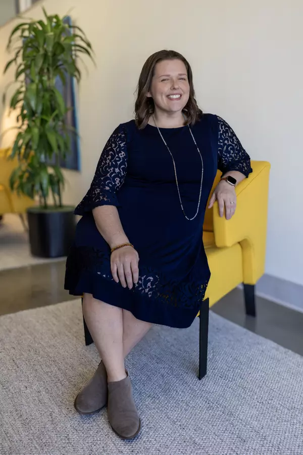 Shannon Torres- Chambers Properties Group - exp realty