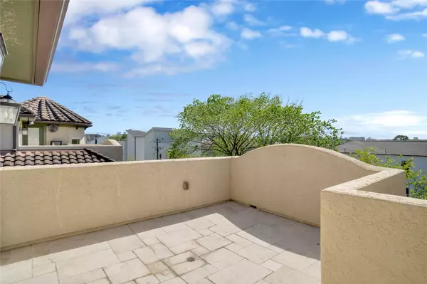 1602 Fowler ST, Houston, TX 77007