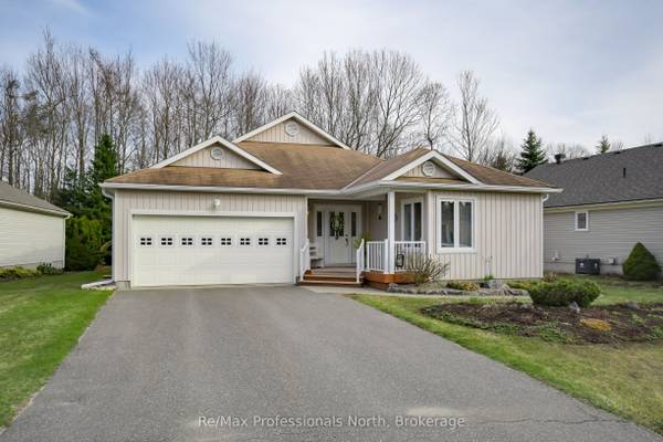 7 Twigs End, Gravenhurst, ON P1P 1Z2