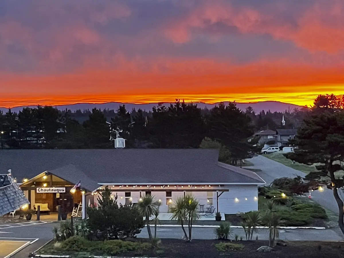 314 14th St NW #117, Long Beach, WA 98631-3841
